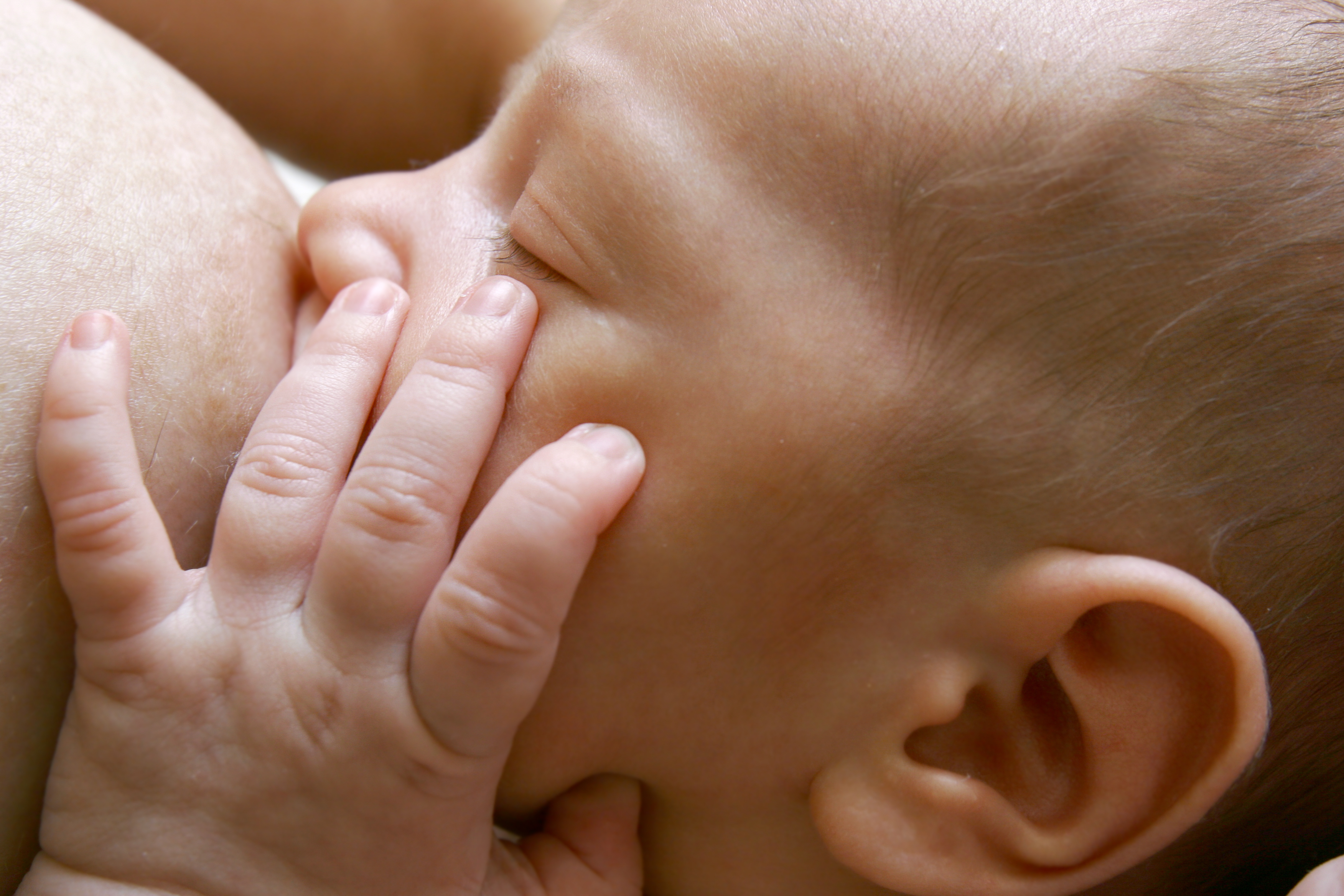 Breastfeeding – Hacks That Help and Myths That Don’t