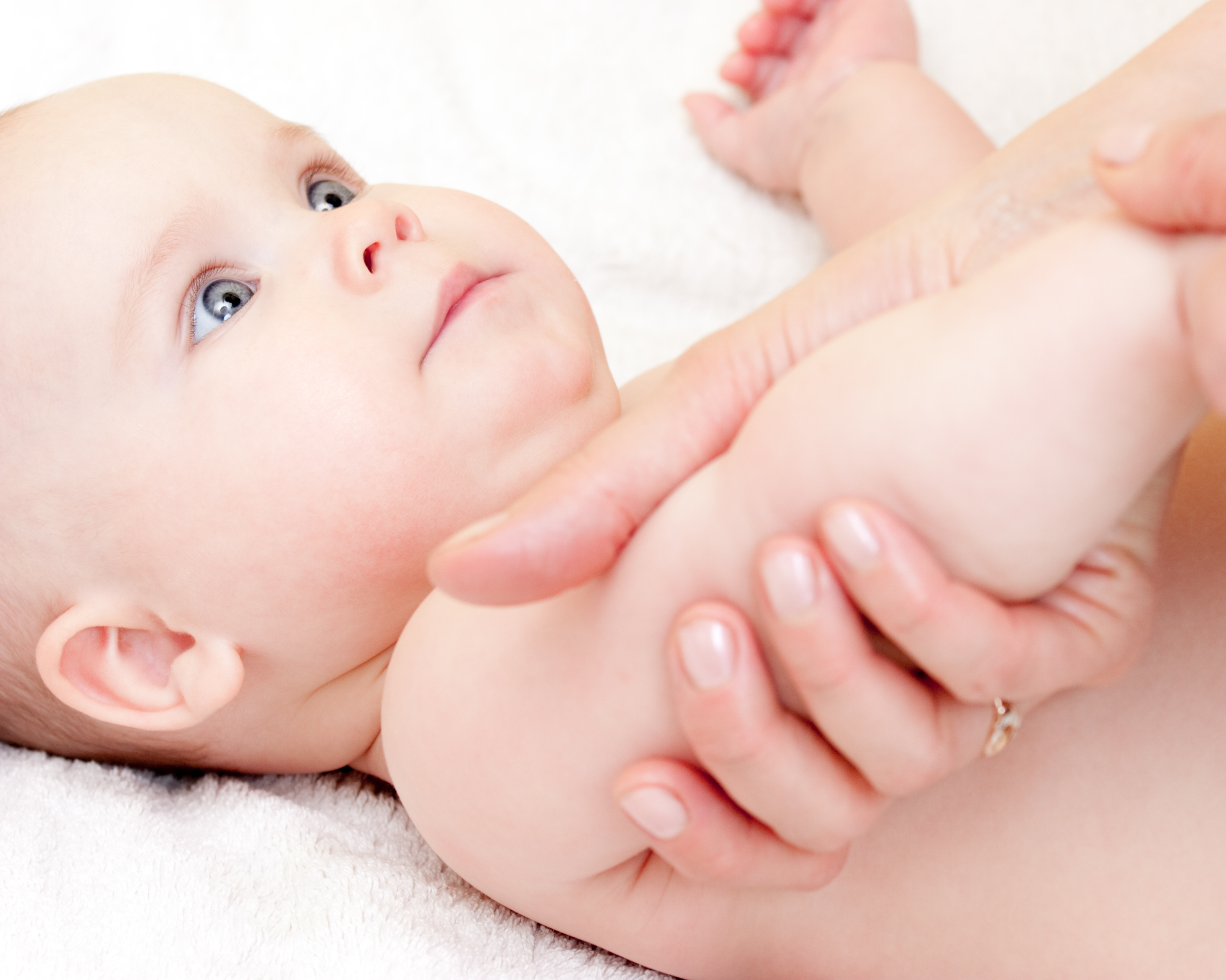 7 Great Reasons to Massage Your Baby
